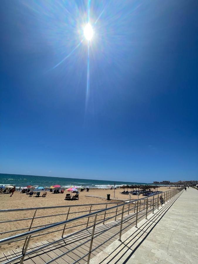 Three Bedroom Apartment With Pool In Torrevieja Zewnętrze zdjęcie